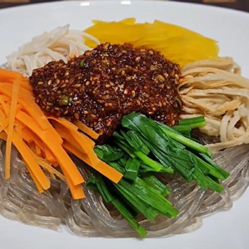 비빔당면 - 집에서 만들어도 정말 맛있어요.